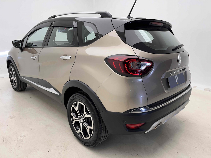 Foto do veículo RENAULT CAPTUR 1.3 TCE FLEX ICONIC X-TRONIC 2022 32.025 KM 98.900,00