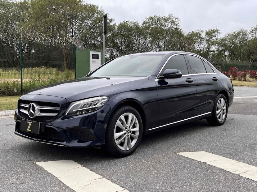 Foto do veículo MERCEDES-BENZ C 180 1.6 CGI FLEX AVANTGARDE 9G-TRONIC 2020 43.514 KM 165.000,00