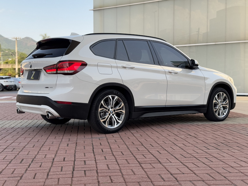 Foto do veículo BMW X1 2.0 16V TURBO ACTIVEFLEX SDRIVE20I 4P AUTOMÁTICO 2020 46.467 KM 183.900,00