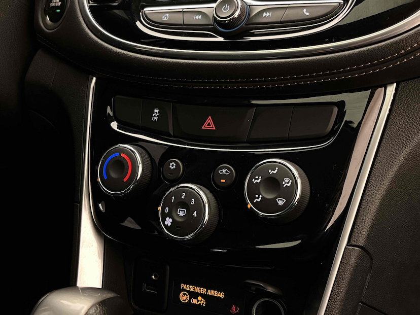 Foto do veículo CHEVROLET TRACKER 1.4 16V TURBO FLEX PREMIER AUTOMÁTICO 2019 63.421 KM 87.900,00