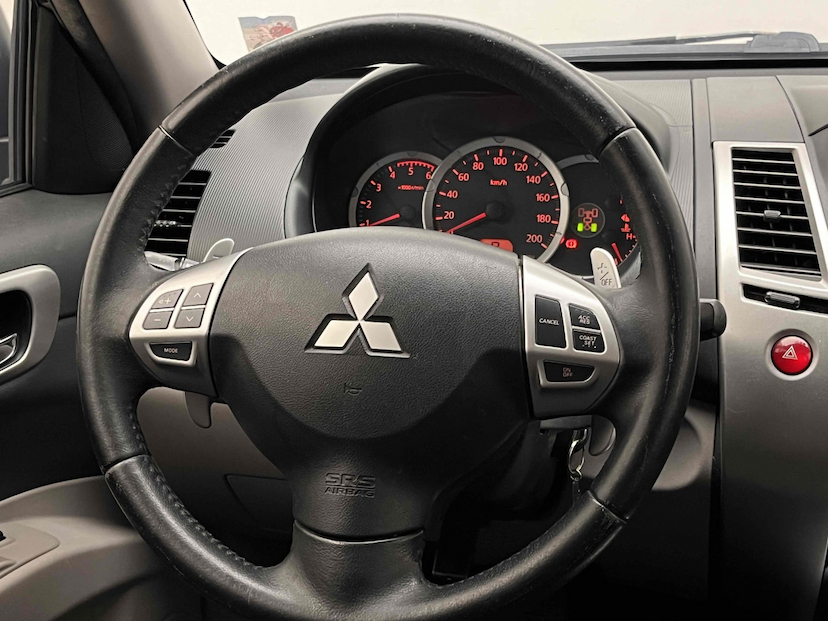 Foto do veículo MITSUBISHI PAJERO 3.2 HPE 4X4 7 LUGARES 16V TURBO INTERCOOLER DIESEL 4P AUTOMÁTICO 2016 122.547 KM 141.900,00