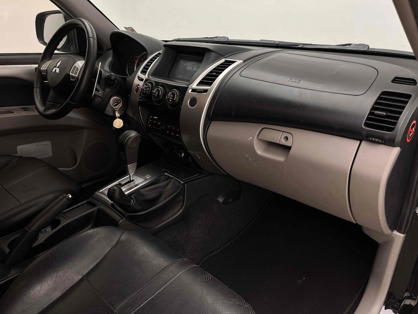 Foto do veículo MITSUBISHI PAJERO 3.2 HPE 4X4 7 LUGARES 16V TURBO INTERCOOLER DIESEL 4P AUTOMÁTICO 2016 122.547 KM 141.900,00