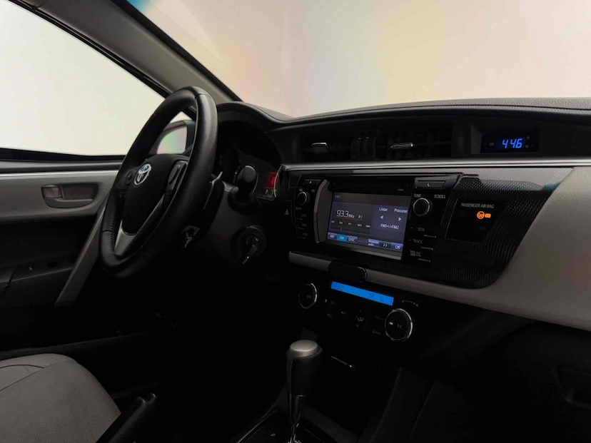Foto do veículo TOYOTA COROLLA 2.0 XEI 16V FLEX 4P AUTOMÁTICO 2017 70.096 KM 99.900,00