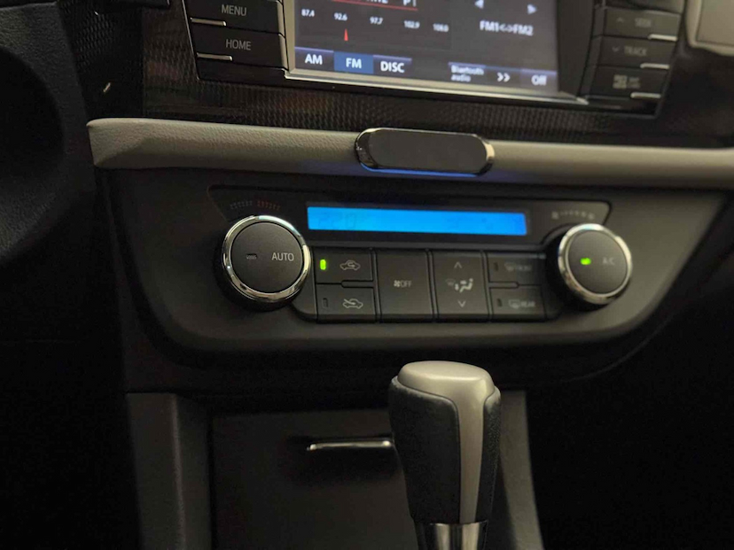 Foto do veículo TOYOTA COROLLA 2.0 XEI 16V FLEX 4P AUTOMÁTICO 2017 70.096 KM 99.900,00