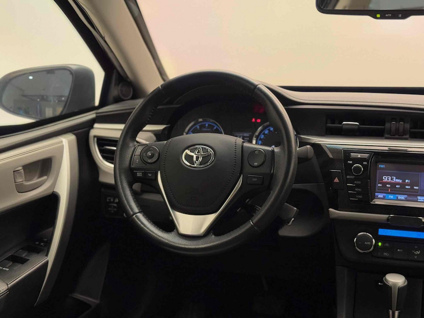 Foto do veículo TOYOTA COROLLA 2.0 XEI 16V FLEX 4P AUTOMÁTICO 2017 70.096 KM 99.900,00