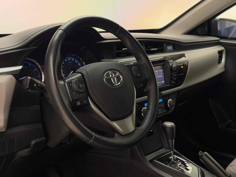 Foto do veículo TOYOTA COROLLA 2.0 XEI 16V FLEX 4P AUTOMÁTICO 2017 70.096 KM 99.900,00