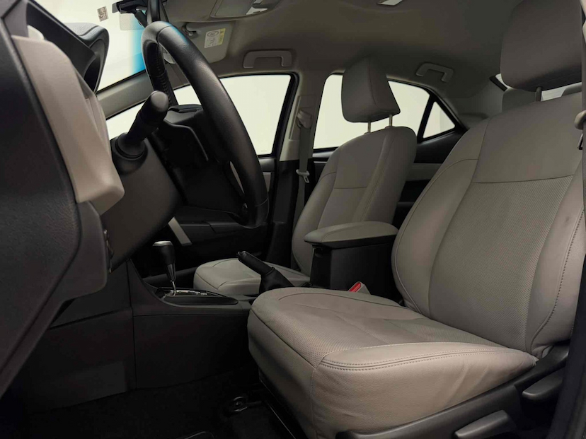 Foto do veículo TOYOTA COROLLA 2.0 XEI 16V FLEX 4P AUTOMÁTICO 2017 70.096 KM 99.900,00