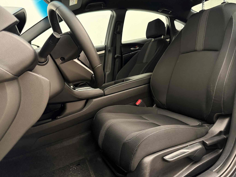Foto do veículo HONDA CIVIC 2.0 16V FLEXONE LX 4P CVT 2021 46.811 KM 118.900,00