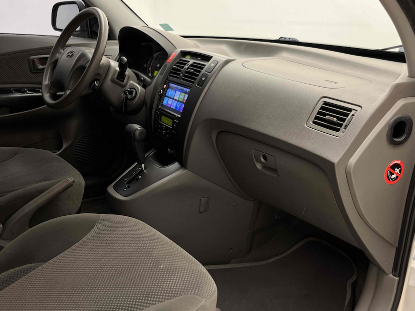 Foto do veículo HYUNDAI TUCSON 2.0 MPFI GLS 16V 143CV 2WD GASOLINA 4P AUTOMÁTICO 2012 75.554 KM 45.900,00