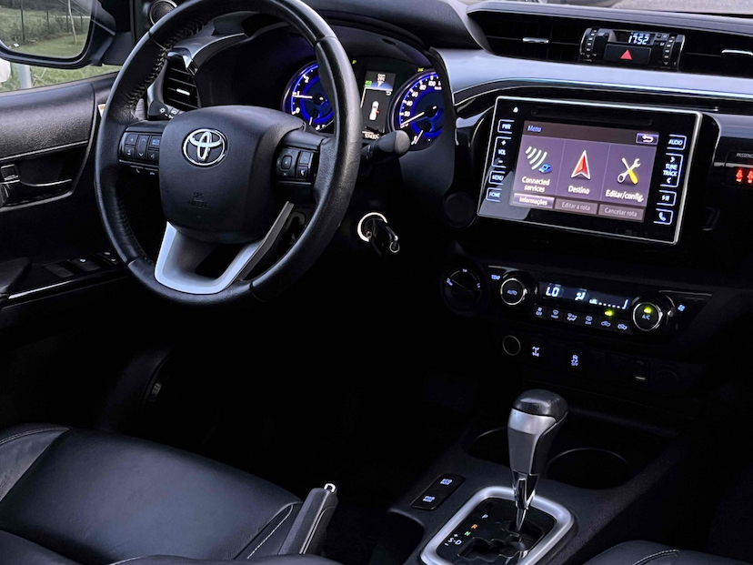 Foto do veículo TOYOTA HILUX 2.8 SRV 4X4 CD 16V DIESEL 4P AUTOMÁTICO 2018 57.437 KM 180.000,00