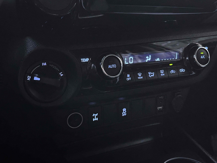 Foto do veículo TOYOTA HILUX 2.8 SRV 4X4 CD 16V DIESEL 4P AUTOMÁTICO 2018 57.437 KM 180.000,00