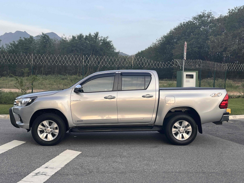 Foto do veículo TOYOTA HILUX 2.8 SRV 4X4 CD 16V DIESEL 4P AUTOMÁTICO 2018 57.437 KM 180.000,00