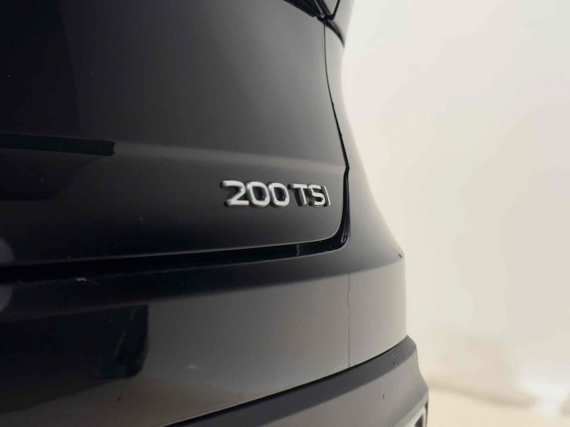 Foto do veículo VOLKSWAGEN NIVUS 1.0 200 TSI TOTAL FLEX HIGHLINE AUTOMÁTICO 2022 30.816 KM 107.900,00