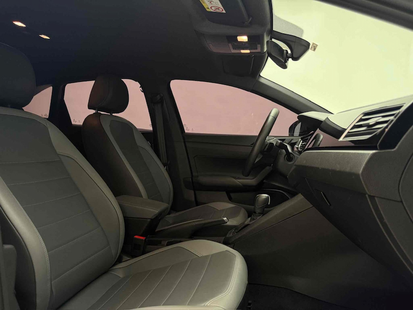 Foto do veículo VOLKSWAGEN NIVUS 1.0 200 TSI TOTAL FLEX HIGHLINE AUTOMÁTICO 2022 30.816 KM 107.900,00