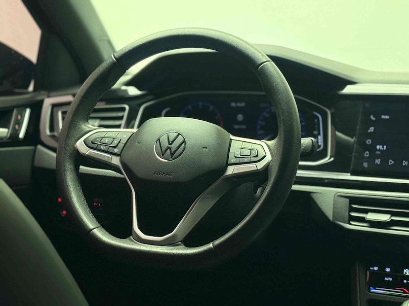 Foto do veículo VOLKSWAGEN NIVUS 1.0 200 TSI TOTAL FLEX HIGHLINE AUTOMÁTICO 2022 30.816 KM 107.900,00