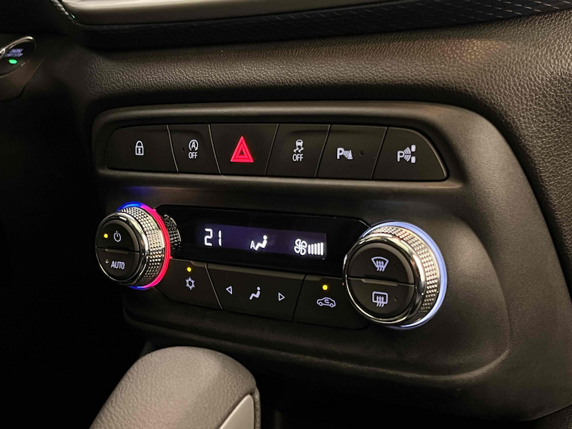 Foto do veículo CHEVROLET TRACKER 1.2 TURBO FLEX PREMIER AUTOMÁTICO 2022 18.183 KM 115.900,00