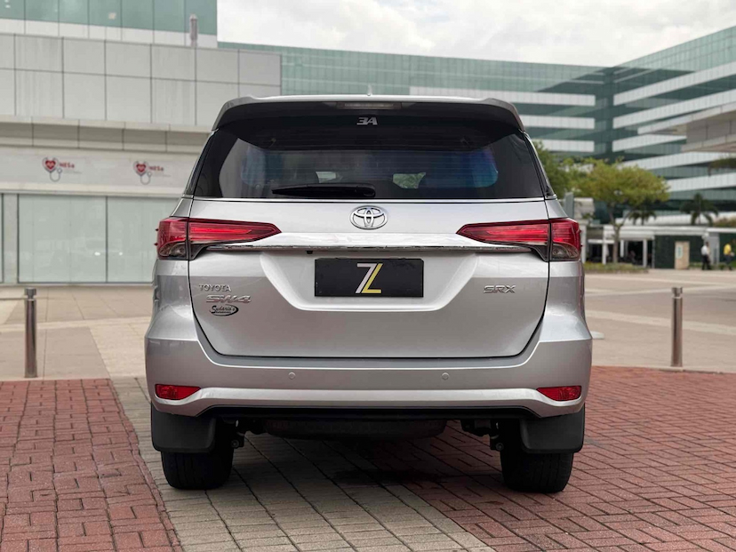 Foto do veículo TOYOTA HILUX SW4 2.8 SRX 4X4 7 LUGARES 16V TURBO INTERCOOLER DIESEL 4P AUTOMÁTICO 2020 71.872 KM 305.000,00