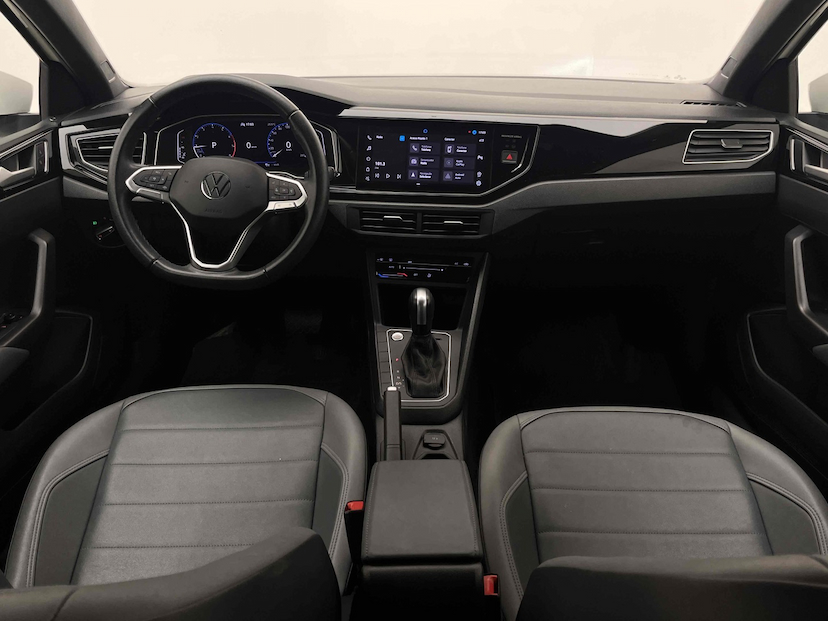 Foto do veículo VOLKSWAGEN NIVUS 1.0 200 TSI TOTAL FLEX HIGHLINE AUTOMÁTICO 2022 17.576 KM 108.900,00
