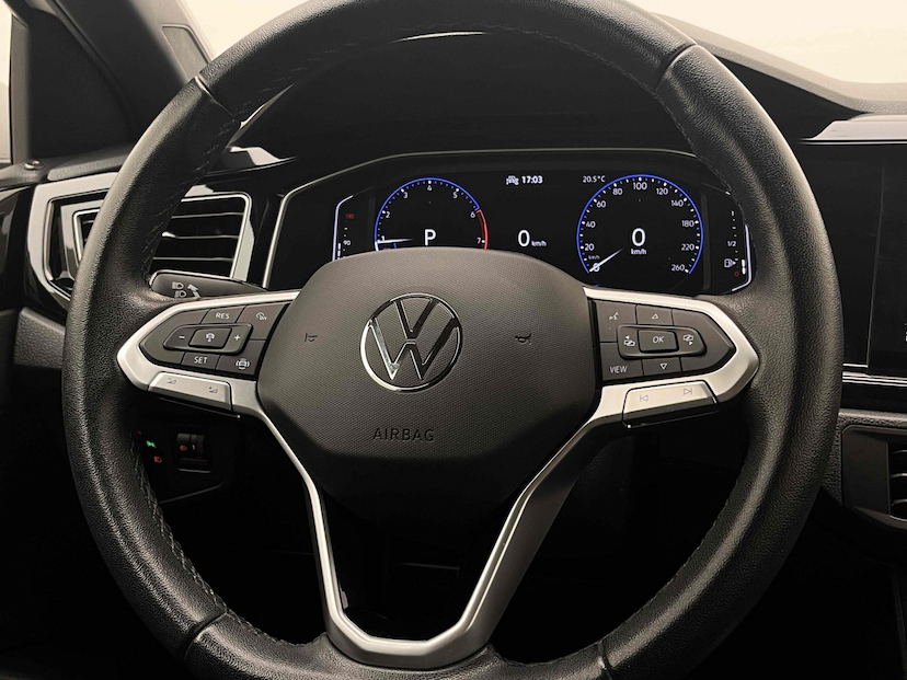 Foto do veículo VOLKSWAGEN NIVUS 1.0 200 TSI TOTAL FLEX HIGHLINE AUTOMÁTICO 2022 17.576 KM 108.900,00