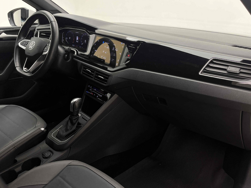 Foto do veículo VOLKSWAGEN NIVUS 1.0 200 TSI TOTAL FLEX HIGHLINE AUTOMÁTICO 2022 17.576 KM 108.900,00