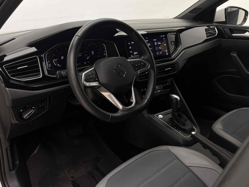Foto do veículo VOLKSWAGEN NIVUS 1.0 200 TSI TOTAL FLEX HIGHLINE AUTOMÁTICO 2022 17.576 KM 108.900,00
