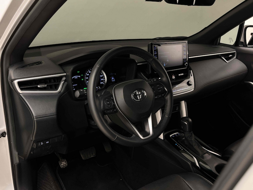 Foto do veículo TOYOTA COROLLA CROSS 1.8 VVT-I HYBRID FLEX XRV CVT 2022 34.630 KM 148.900,00