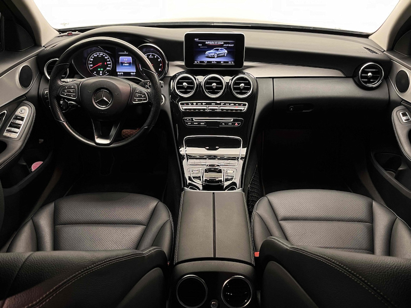 Foto do veículo MERCEDES-BENZ C 180 1.6 CGI 16V TURBO GASOLINA 4P AUTOMÁTICO 2015 21.820 KM 105.900,00