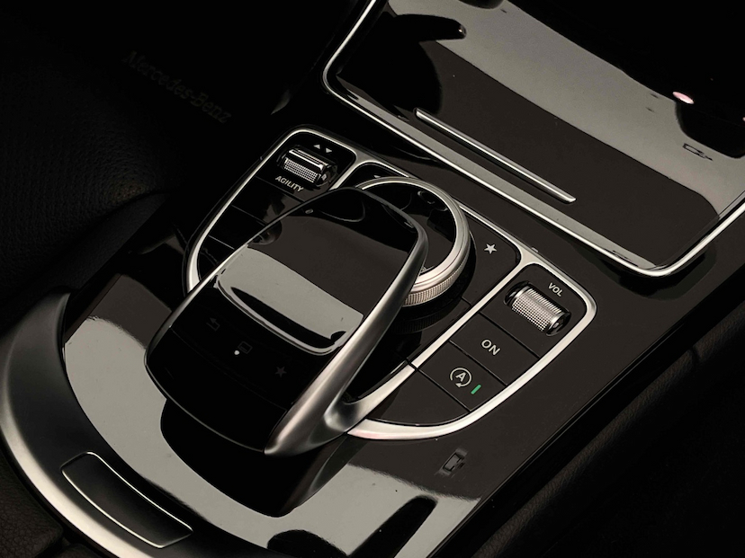 Foto do veículo MERCEDES-BENZ C 180 1.6 CGI 16V TURBO GASOLINA 4P AUTOMÁTICO 2015 21.820 KM 105.900,00