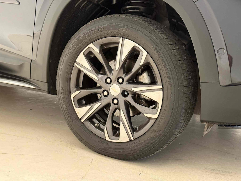 Foto do veículo CHEVROLET TRACKER 1.2 TURBO FLEX PREMIER AUTOMÁTICO 2023 45.928 KM 120.900,00