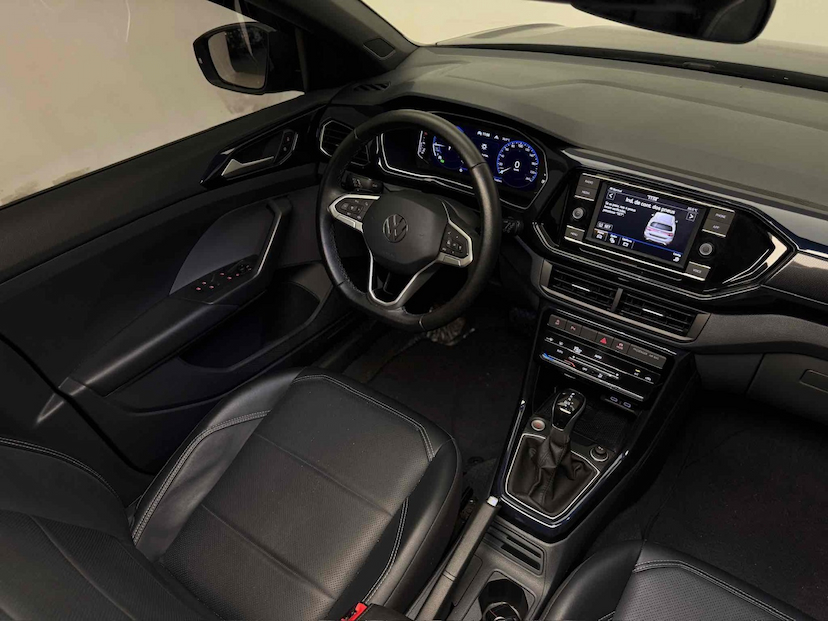 Foto do veículo VOLKSWAGEN T-CROSS 1.0 200 TSI TOTAL FLEX COMFORTLINE AUTOMÁTICO 2023 25.460 KM 116.900,00