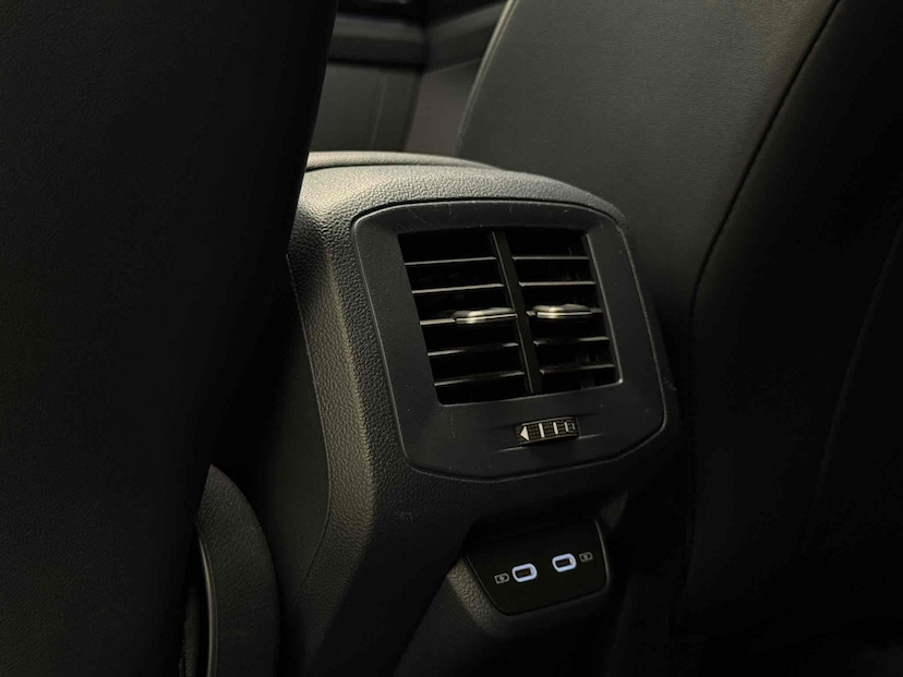 Foto do veículo VOLKSWAGEN T-CROSS 1.0 200 TSI TOTAL FLEX COMFORTLINE AUTOMÁTICO 2023 25.460 KM 116.900,00