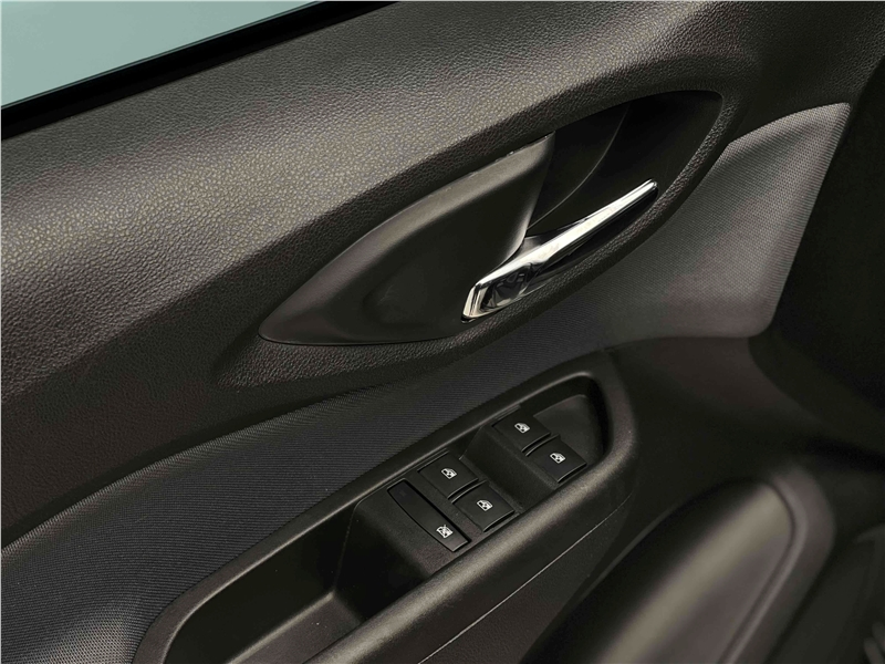 Foto do veículo CHEVROLET ONIX 1.4 MPFI LTZ 8V FLEX 4P AUTOMÁTICO 2019 69.079 KM 66.900,00