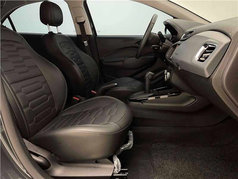 Foto do veículo CHEVROLET ONIX 1.4 MPFI LTZ 8V FLEX 4P AUTOMÁTICO 2019 69.079 KM 66.900,00