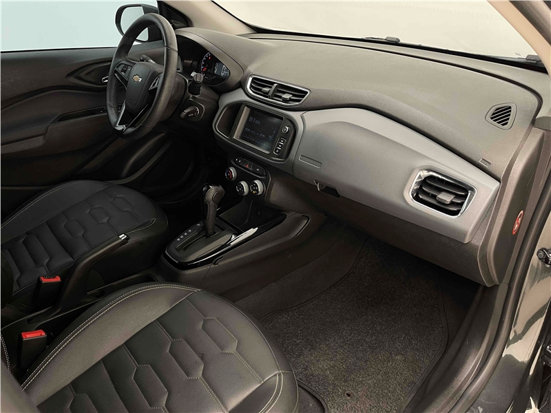 Foto do veículo CHEVROLET ONIX 1.4 MPFI LTZ 8V FLEX 4P AUTOMÁTICO 2019 69.079 KM 66.900,00