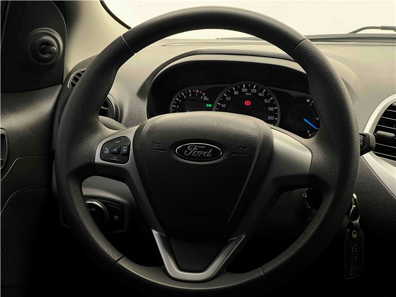Foto do veículo FORD KA 1.0 TI-VCT FLEX SE PLUS MANUAL 2015 38.249 KM 40.900,00