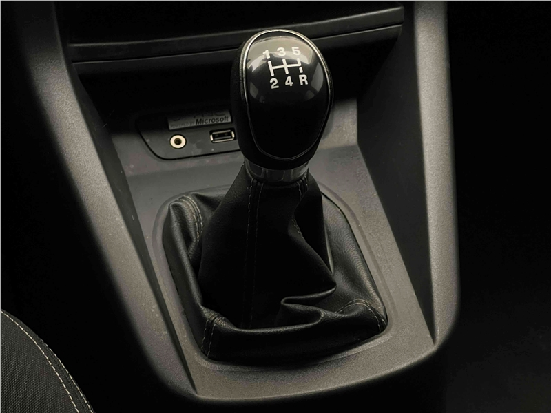 Foto do veículo FORD KA 1.0 TI-VCT FLEX SE PLUS MANUAL 2015 38.249 KM 40.900,00