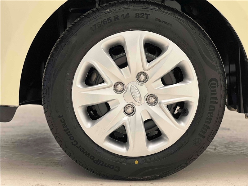 Foto do veículo FORD KA 1.0 TI-VCT FLEX SE PLUS MANUAL 2015 38.249 KM 40.900,00