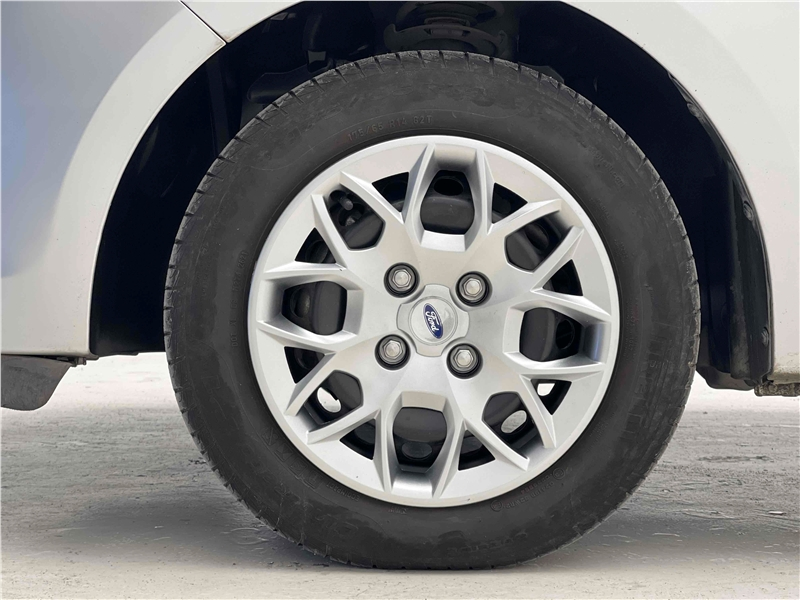 Foto do veículo FORD KA SEDAN 1.5 SE 16V FLEX 4P MANUAL 2018 65.820 KM 49.900,00