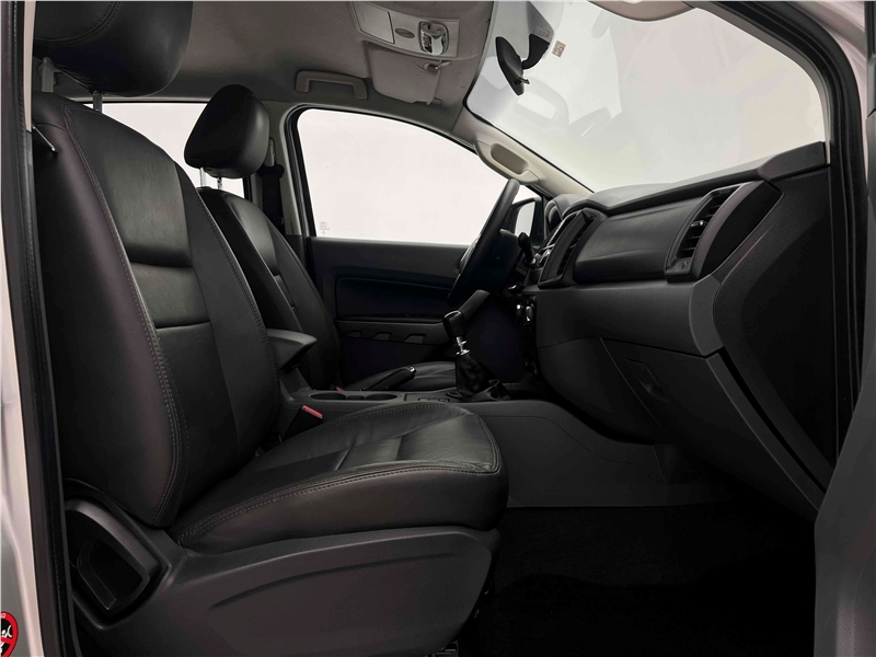 Foto do veículo FORD RANGER 2.2 XLS 4X2 CD 16V DIESEL 4P MANUAL 2018 68.168 KM 129.900,00
