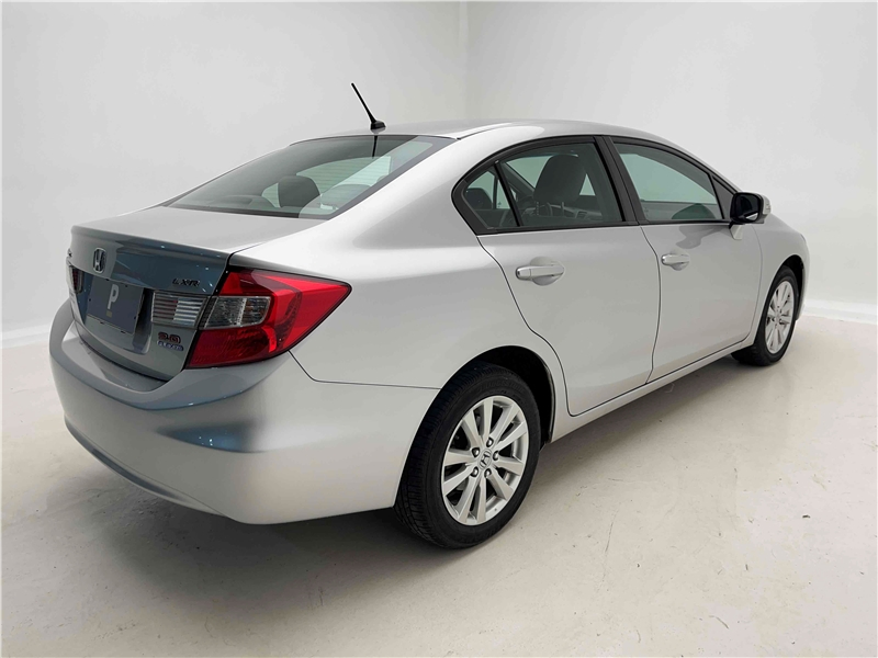 Foto do veículo HONDA CIVIC 2.0 LXR 16V FLEX 4P AUTOMÁTICO 2014 99.125 KM 66.900,00