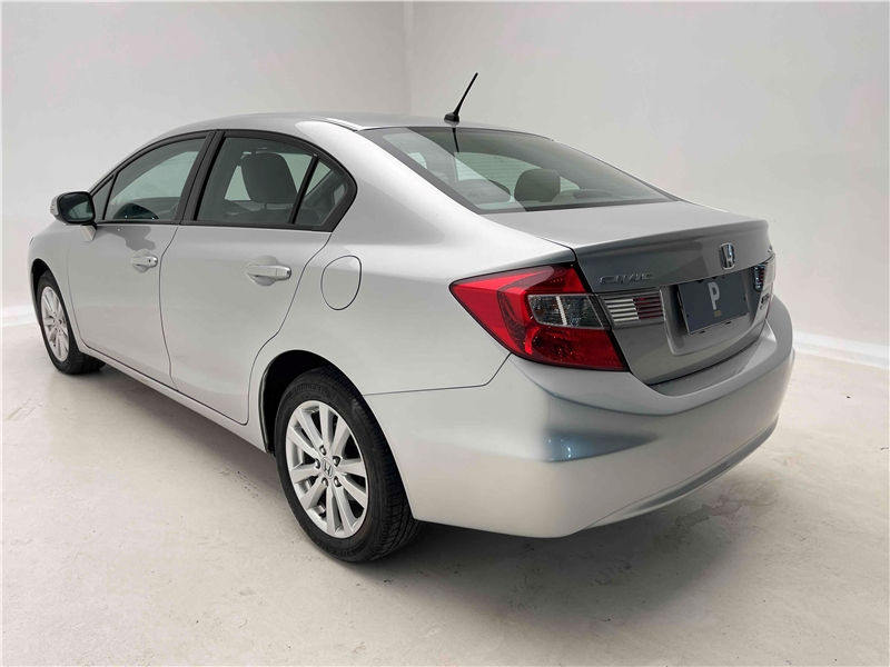 Foto do veículo HONDA CIVIC 2.0 LXR 16V FLEX 4P AUTOMÁTICO 2014 99.125 KM 66.900,00