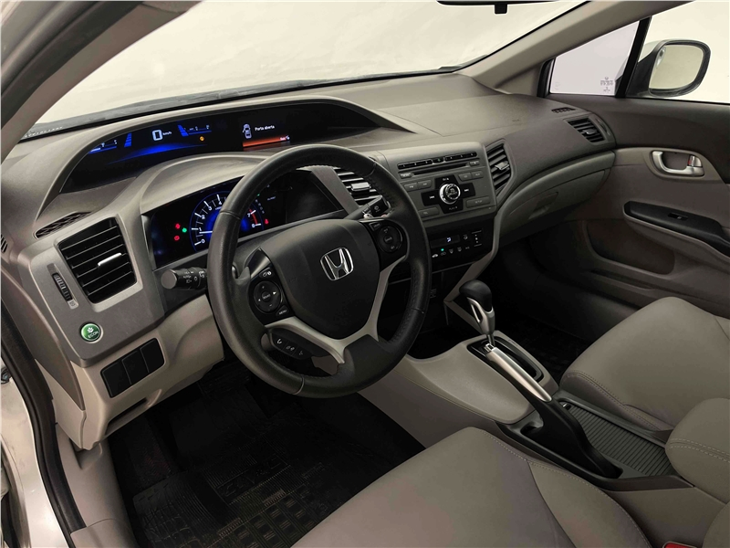 Foto do veículo HONDA CIVIC 2.0 LXR 16V FLEX 4P AUTOMÁTICO 2014 99.125 KM 66.900,00