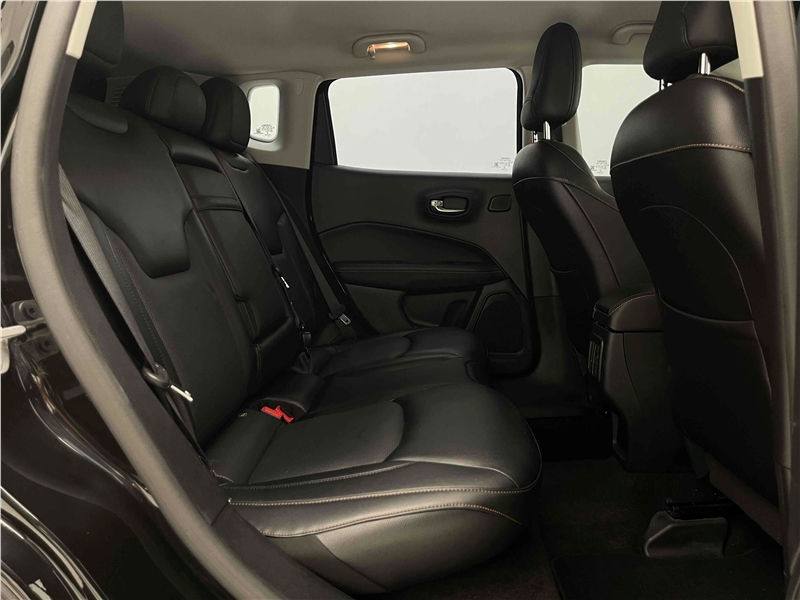 Foto do veículo JEEP COMPASS 2.0 16V FLEX LONGITUDE AUTOMÁTICO 2017 57.419 KM 101.900,00