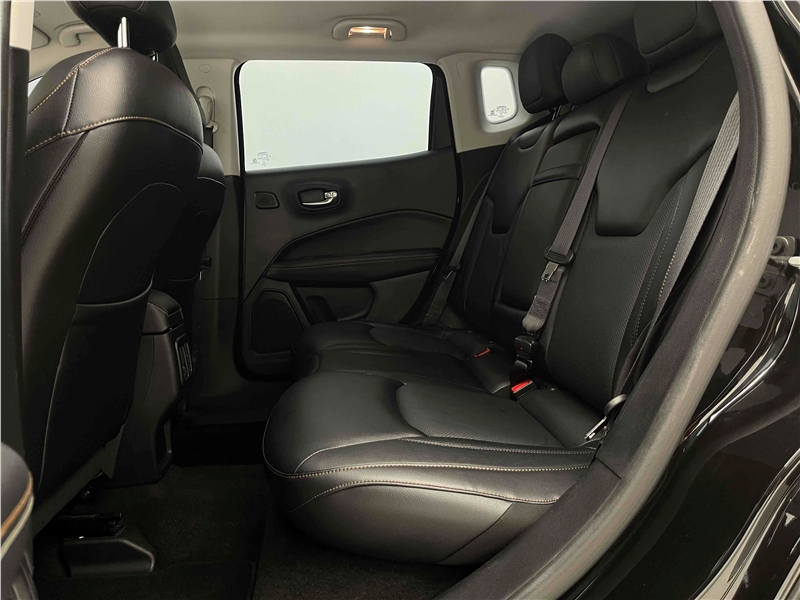Foto do veículo JEEP COMPASS 2.0 16V FLEX LONGITUDE AUTOMÁTICO 2017 57.419 KM 101.900,00
