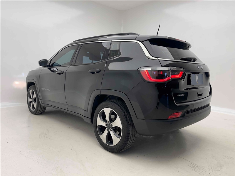 Foto do veículo JEEP COMPASS 2.0 16V FLEX LONGITUDE AUTOMÁTICO 2017 57.419 KM 101.900,00
