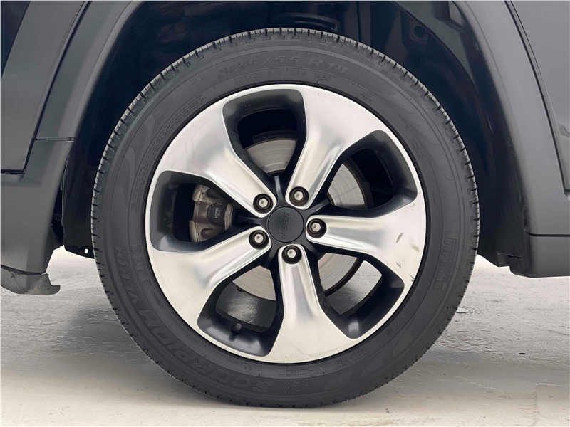 Foto do veículo JEEP COMPASS 2.0 16V FLEX LONGITUDE AUTOMÁTICO 2017 57.419 KM 101.900,00