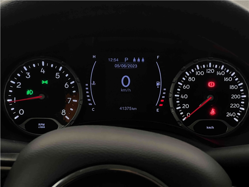 Foto do veículo JEEP RENEGADE 1.8 16V FLEX SPORT 4P AUTOMÁTICO 2017 41.375 KM 74.900,00