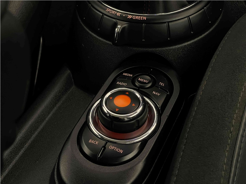 Foto do veículo MINI COOPER 2.0 S TOP 16V TURBO GASOLINA 4P AUTOMÁTICO 2015 84.204 KM 97.900,00