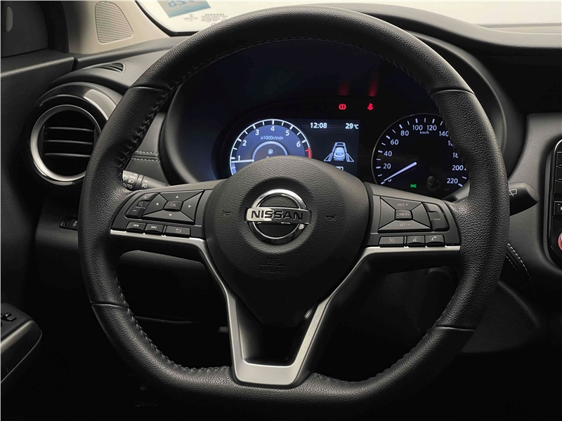 Foto do veículo NISSAN KICKS 1.6 16V FLEXSTART EXCLUSIVE XTRONIC 2022 6.319 KM 120.900,00
