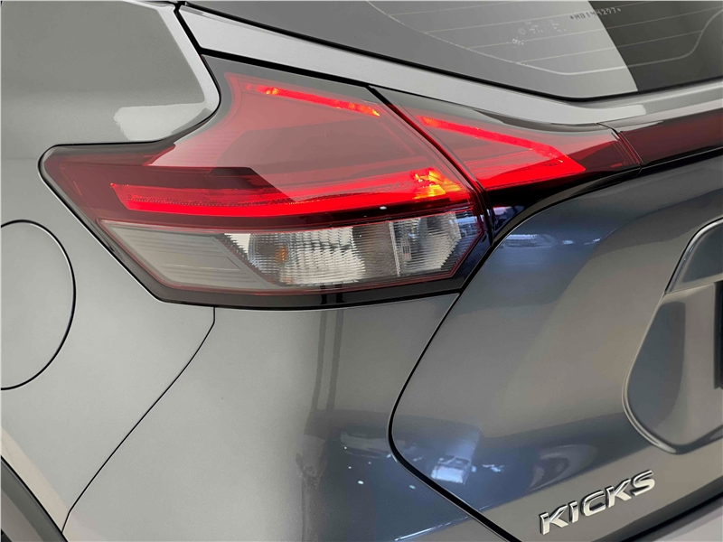 Foto do veículo NISSAN KICKS 1.6 16V FLEXSTART EXCLUSIVE XTRONIC 2022 6.319 KM 120.900,00